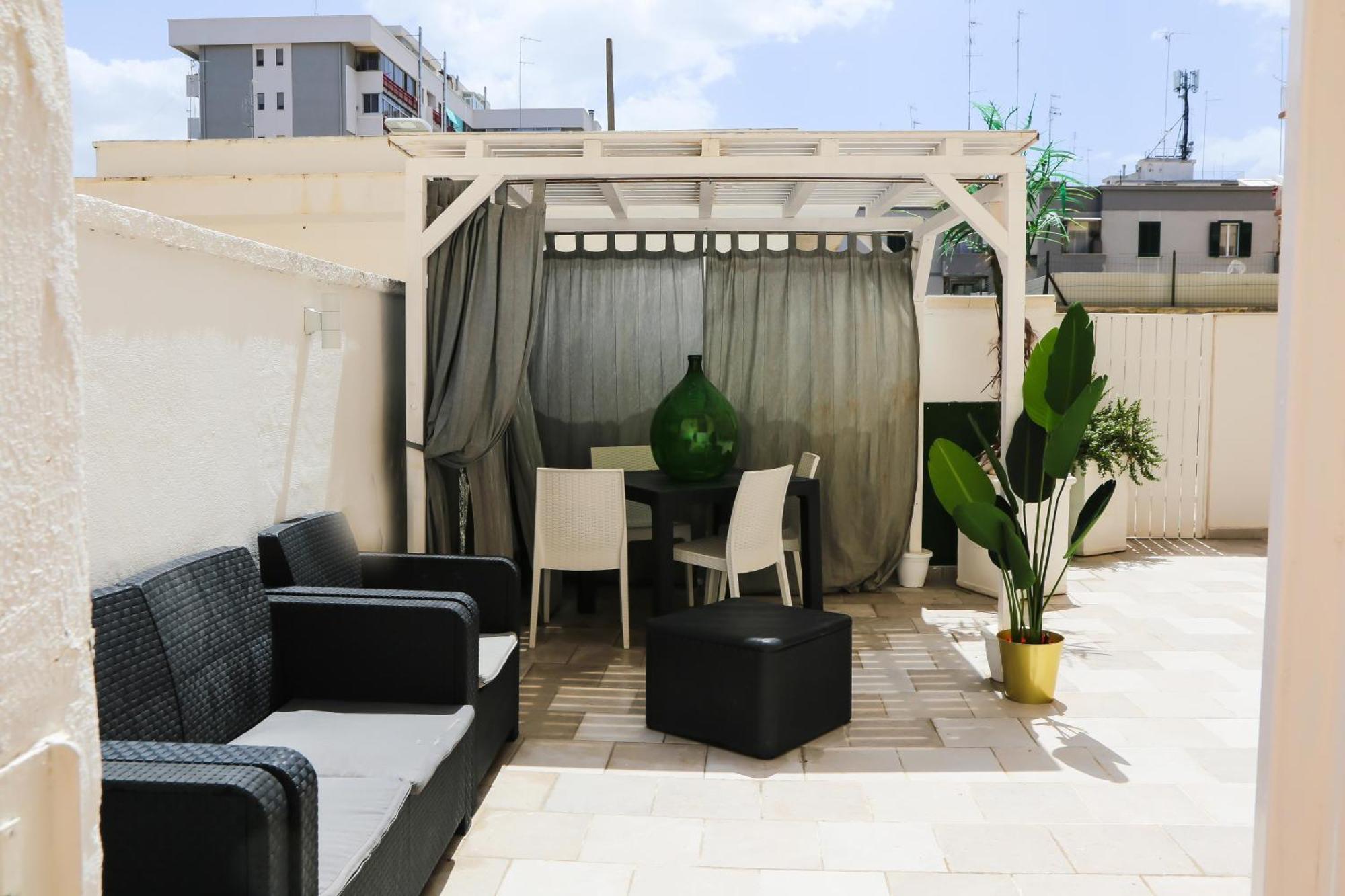 Appartement La Dimora Di Rebecca à Bari Extérieur photo